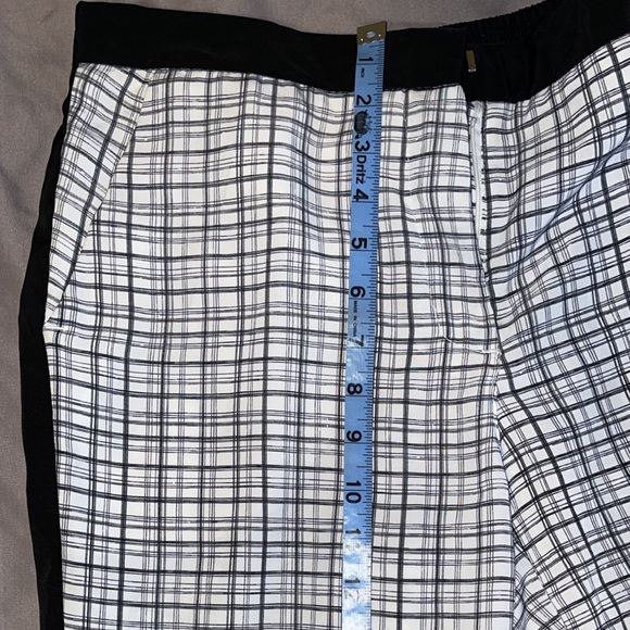 *Brand New With Tags* Crop Slacks Black White Paid - Picture 5 of 7